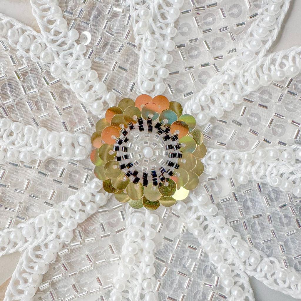 White Mesh Yarn Handmade Beaded Sequins Strand Woven Cloth Sticker Clothing Dress Top Applique Cloth Sticker Accessories