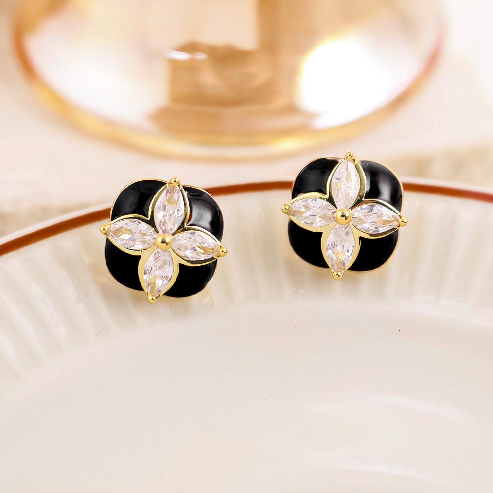 Elegant Black Diamond Silver Needle Earrings: High-End, Fashionable, Versatile Luxury