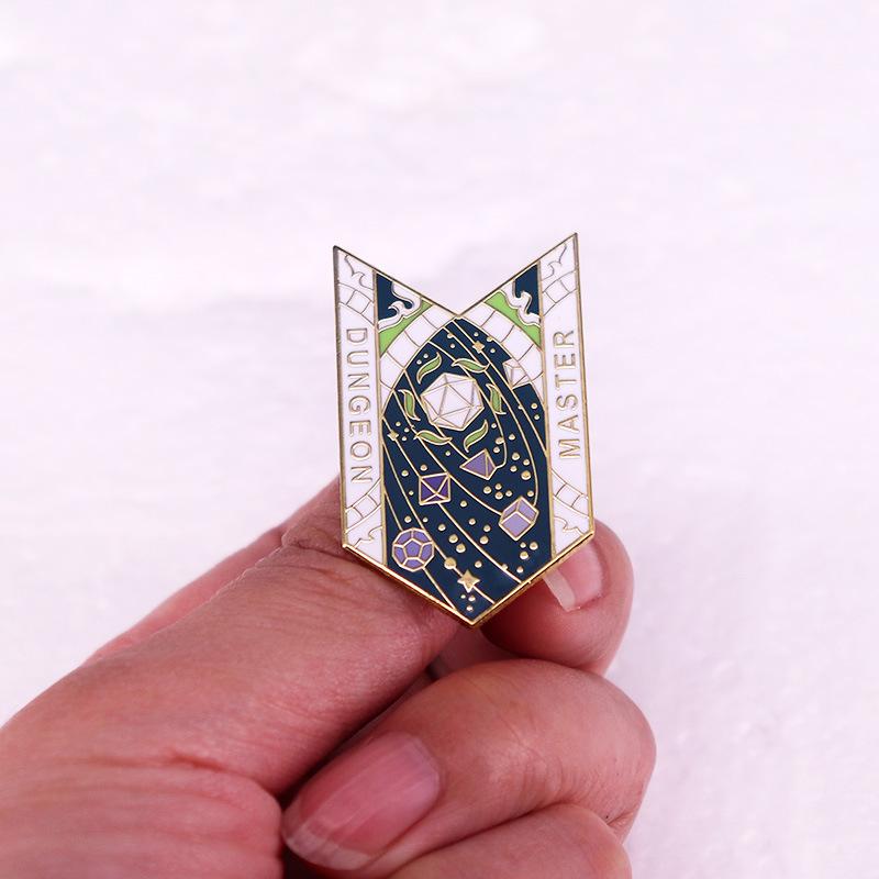 Dungeons & Dragons Brooch Badge Accessory