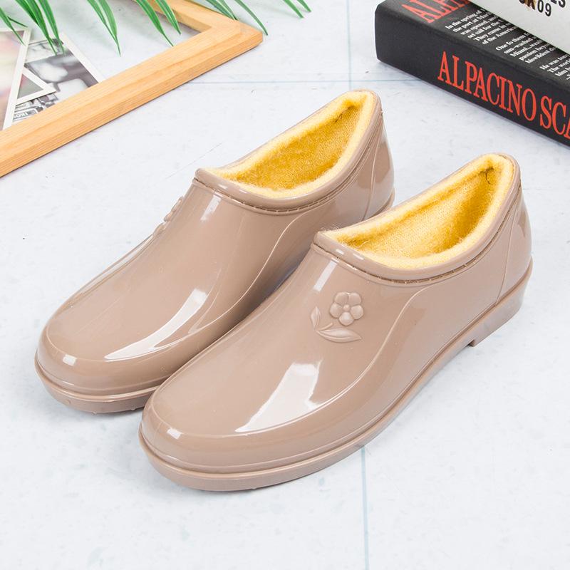 Women's Yuanbao Short Rain Boots: Non-Slip, Wear-Resistant, Warm Water Shoes for Kitchen, Spring & Autumn Wear