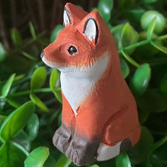 Wooden Fox Figurine Hand Carved Fox Sculpture Small Forest Animal Desktop Ornament for Home Office Table Shelf Decor