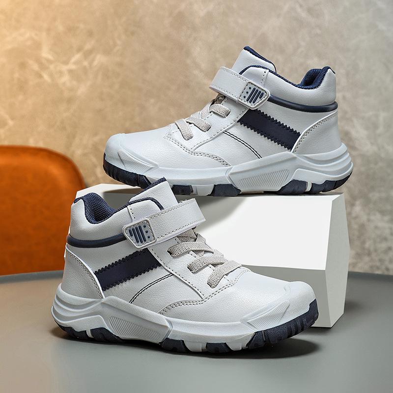 

Водонепроницаемые Высокие Кожаные Туристические Ботинки для Мальчиков - Устойчивые к Грязи и Универсальные для Весны и Осени Size 39 серый