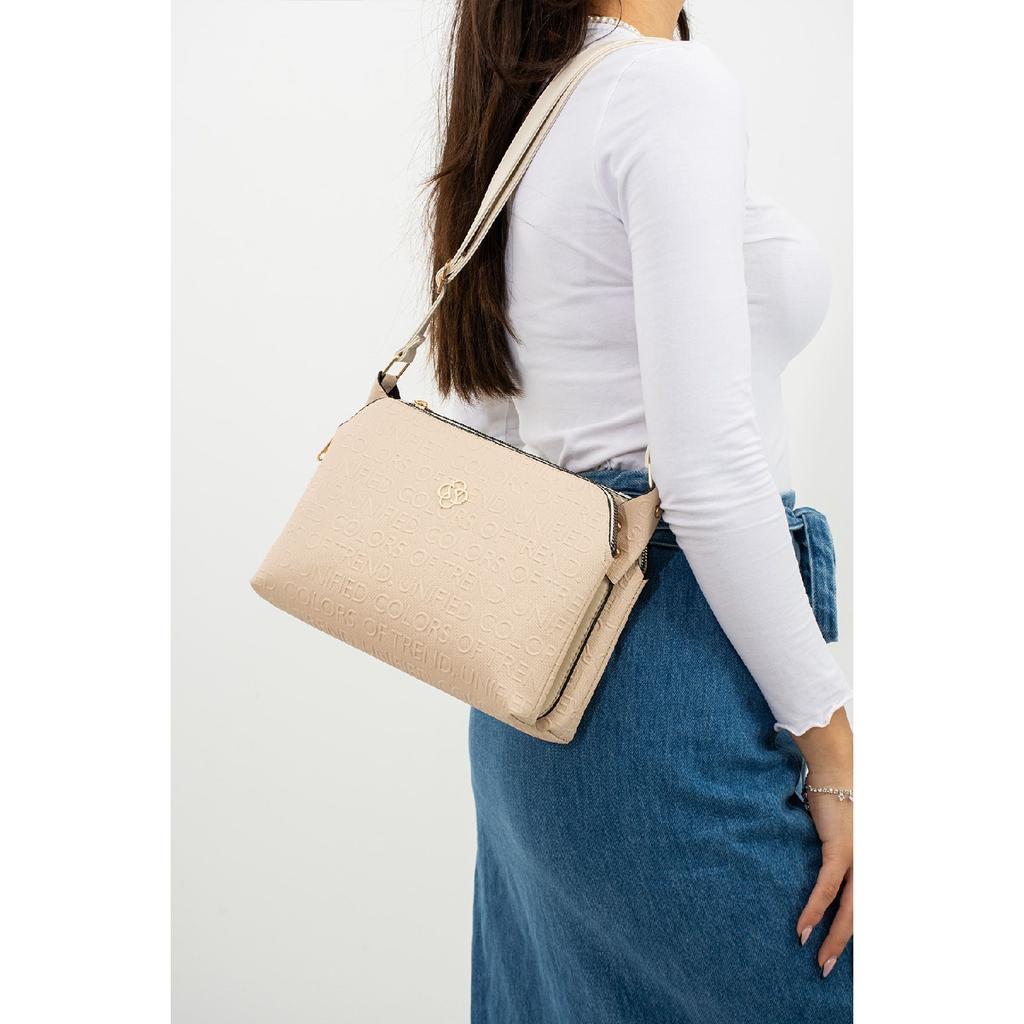 Hochwertige, wasserabweisende Schultertasche mit Kreuzgurt und drei Fächern, in Schwarz mit Textdruck bedruckt