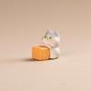 Adorable Cats Sculpture Auto Interior Decoration Strong Resin Stable Designs Cartoon Kitty Car Ornament for Office Home