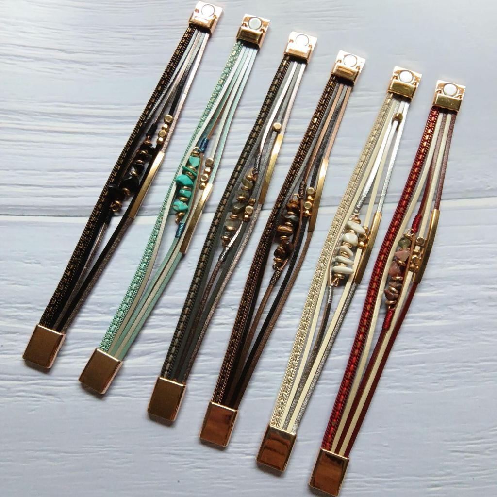 Böhmisches mehrschichtiges Lederarmband mit Strasssteinen und Kristallsteinen