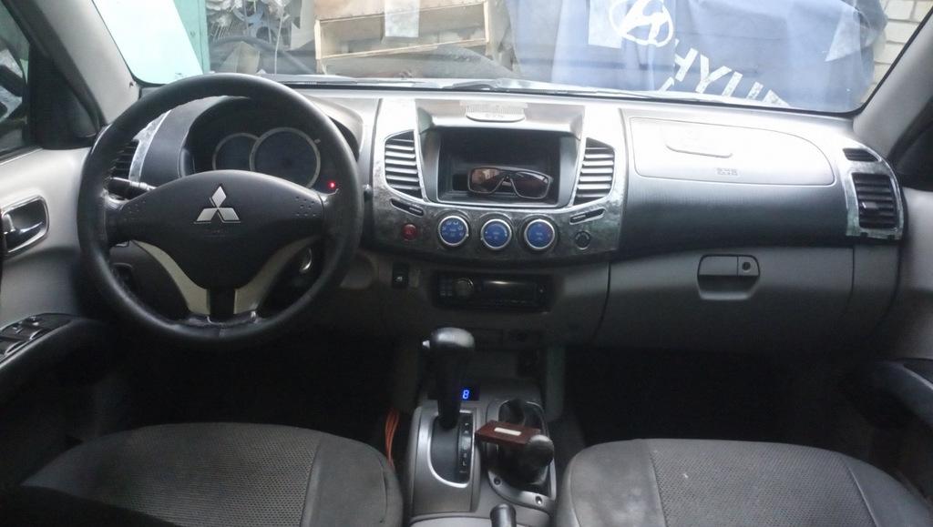 

Накладки на панель (11 деталей) Карбон для Mitsubishi L200 2006-2015 гг