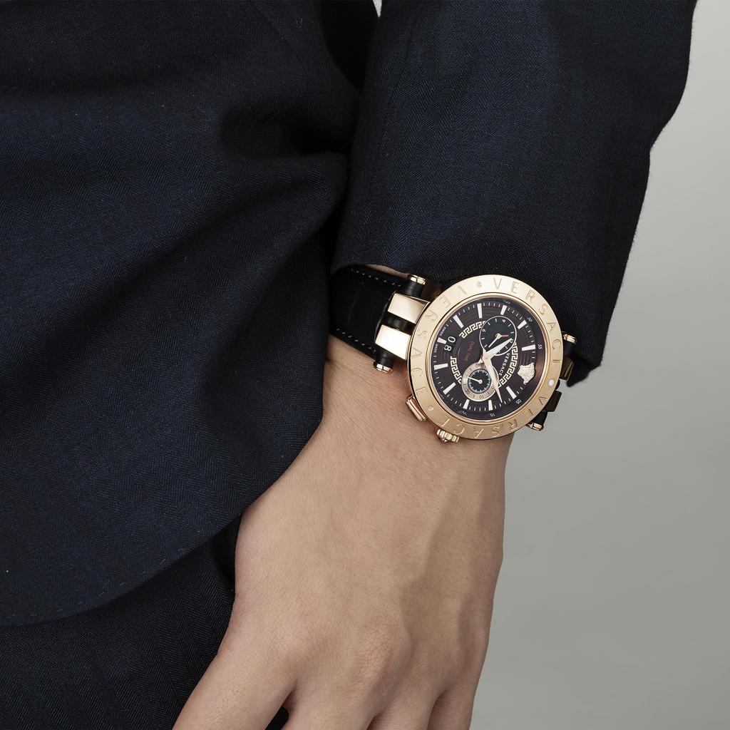Uhr V Race Dual Time Dunkelbraunes Zifferblatt Edelstahl Saphirglas Quarz Quarz DUALTIME 46MM Schweizer Uhr VEBV00722 Braun [Versace] V-Race Herren