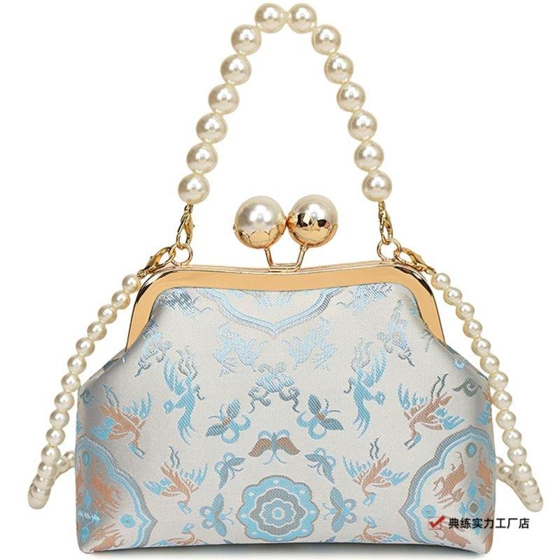 New Chinese Style Small Bag Women's Spring and Summer New Pearl Handbag Design Sense Versatile Foreign Style Messenger Bag