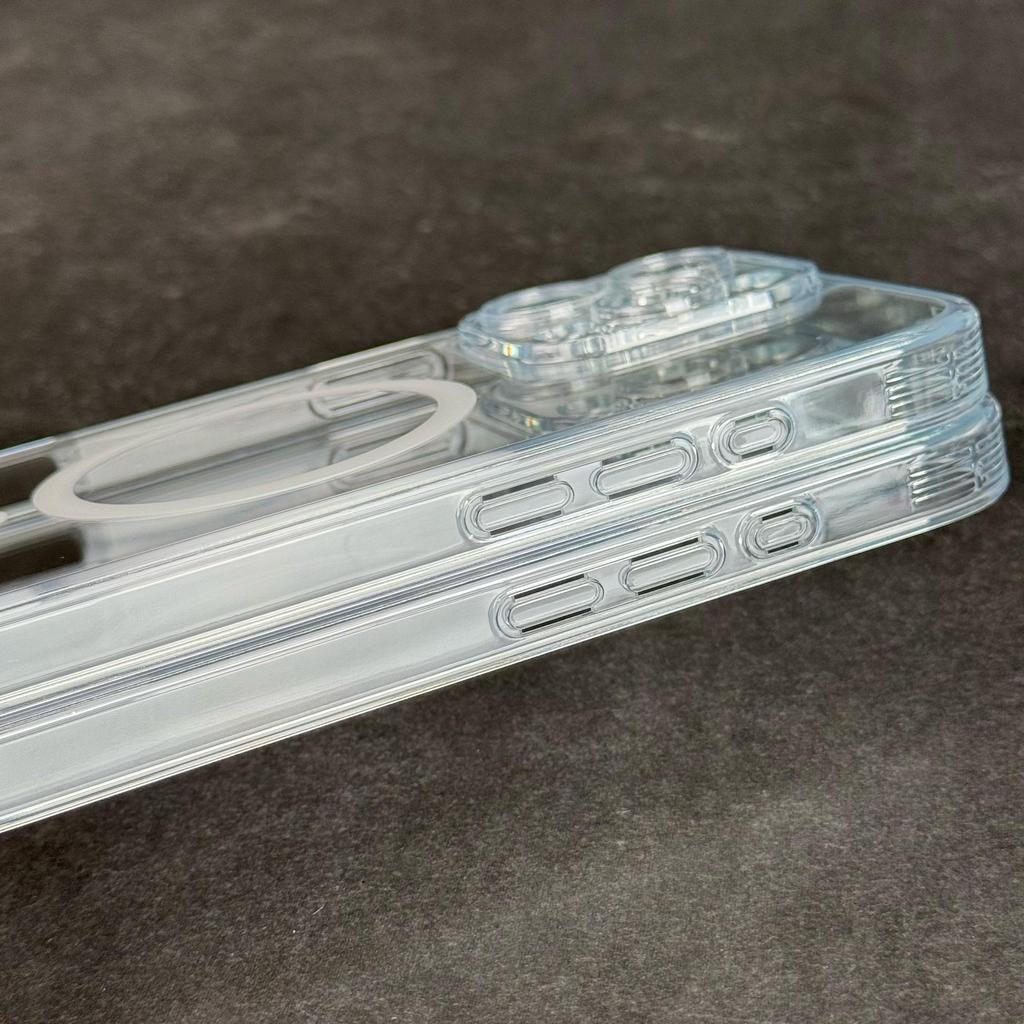 iPhone 15 Pro Max/14 Plus TPU+PC Magnetic Case with Precise Hole Alignment