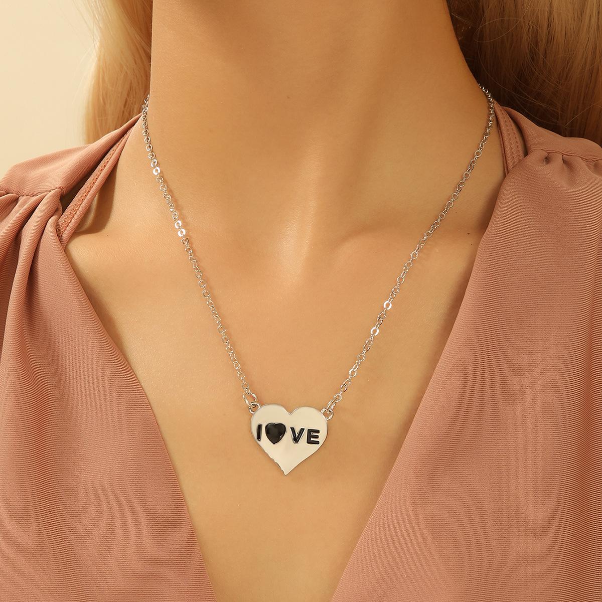 Simple Love Pendant Necklace, Simple Peach Heart English Letter Love Pendant Collarbone Chain