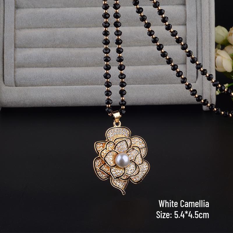 Women's Fashion Crystal Sweater Necklace with Flower Pendant - 2021 Versatile Charm Accessory