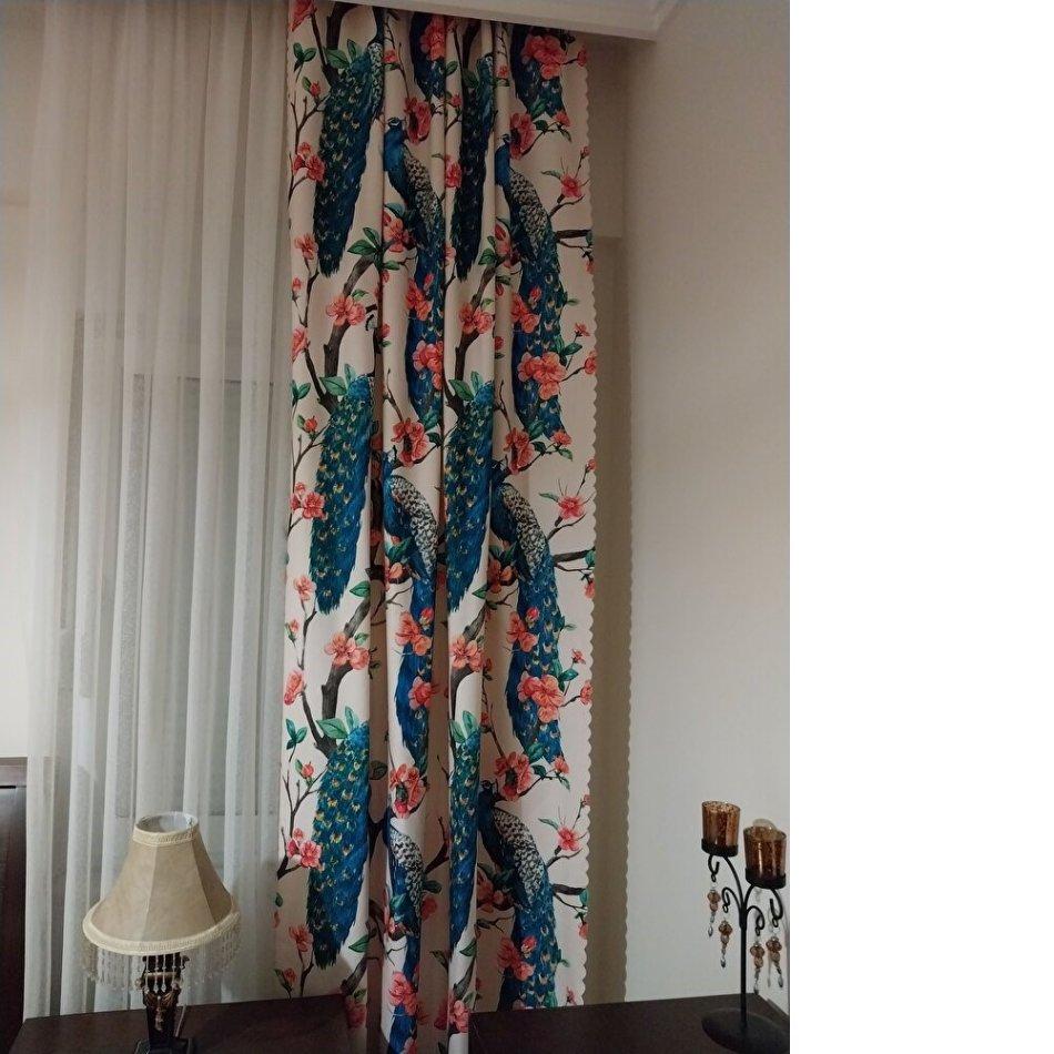 Digitálně potištěný sametový závěs 140 x 270 cm