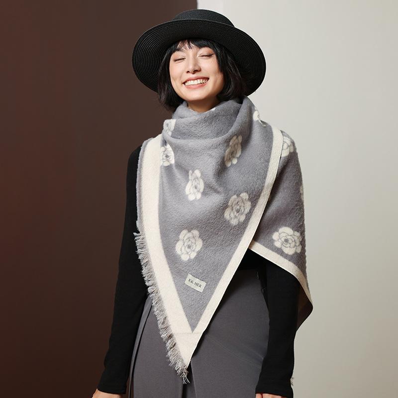 Luxus Damen Weicher Winter Kaschmir Dreiecksschal Mode Kamelie Warmer Schal Und Wickel Bandana Pashmina Damen Schals