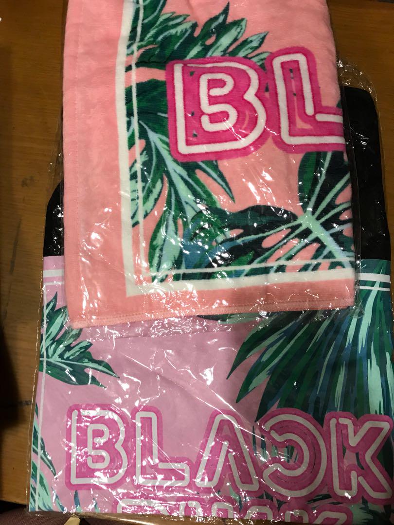 

[USED] Towels and t-shirts Black pink