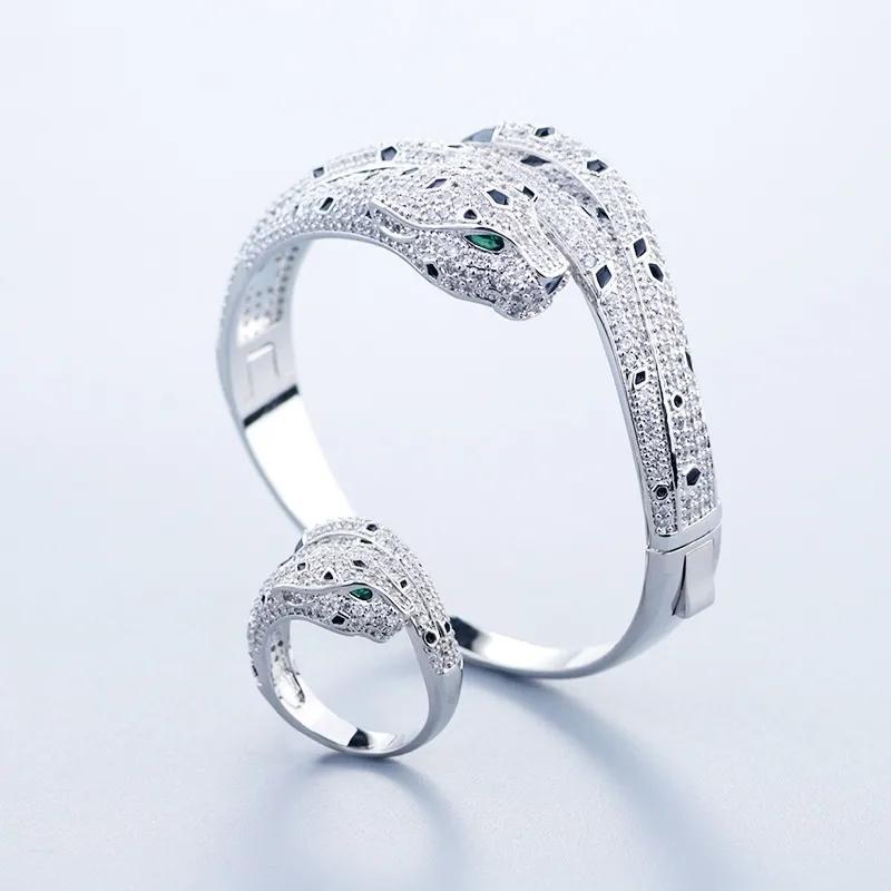 Neues Vintage Drei-Ring Vollkleber Gepunktetes Leopard Armband