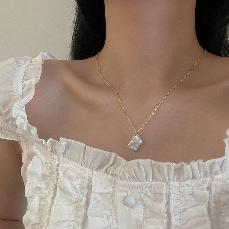 Freshwater pearl series necklace French retro versatile elegant personalized neck chain collarbone chain
