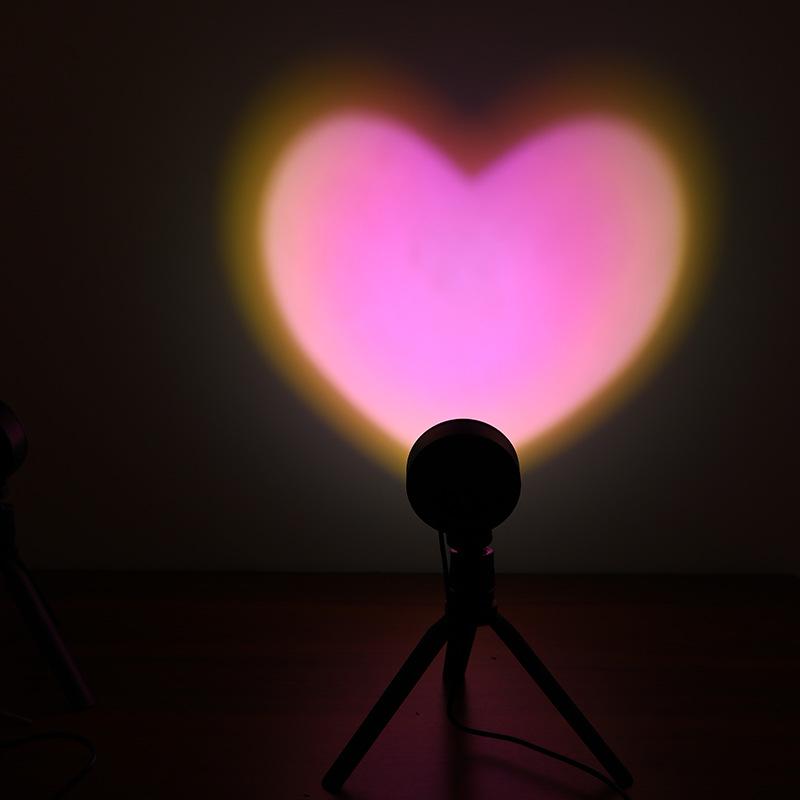 1 Piece Romantic Heart-Shaped LED Projector Light USB Powered Photography Background Party Bedroom Decor Ideal Valentine's Day