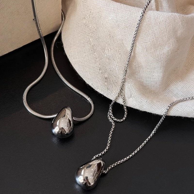Silver Tone Metal Layered Necklaces Shiny Water Drop Pendant Lightweight Comfortable for Women Office Daily Wear