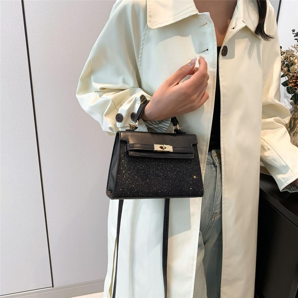 Niche Design Small Bag Female Tide Net Red Fashion Shoulder Crossbody Handbag Women's Bag