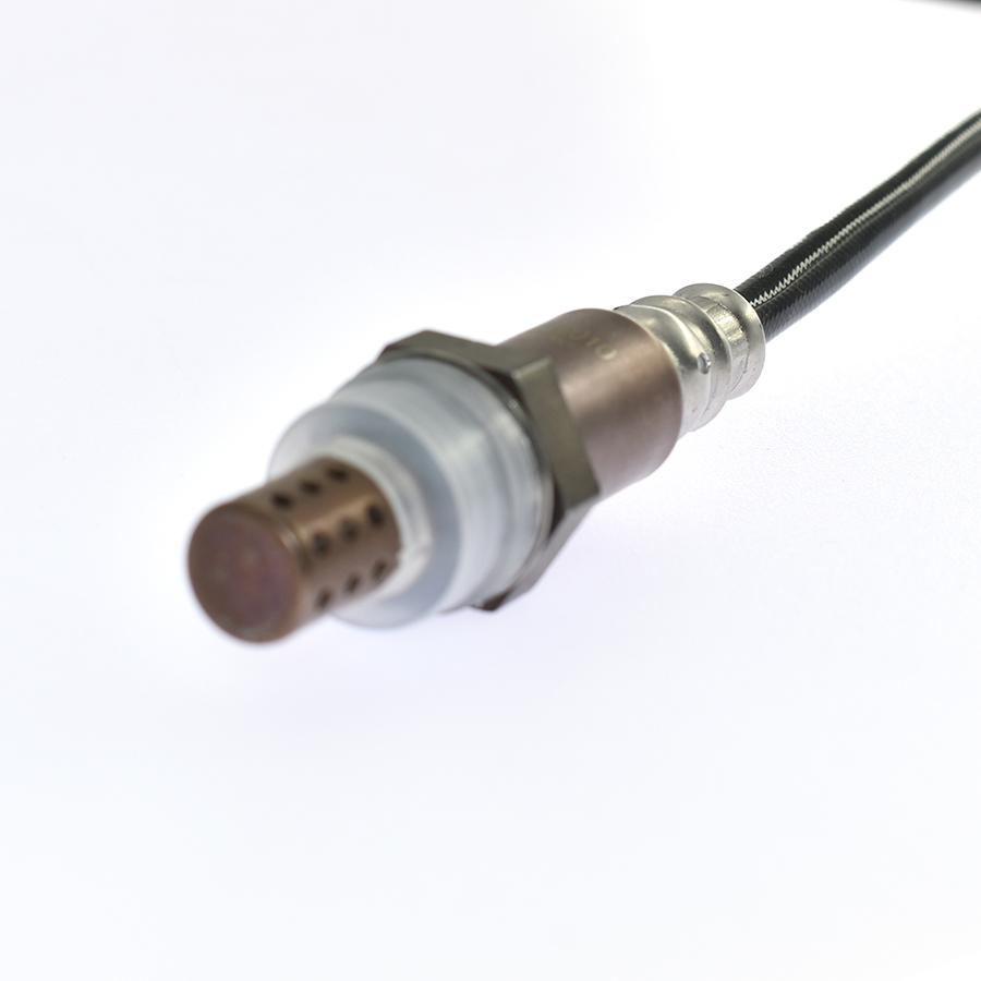 Oxygen sensor 89465-52010
