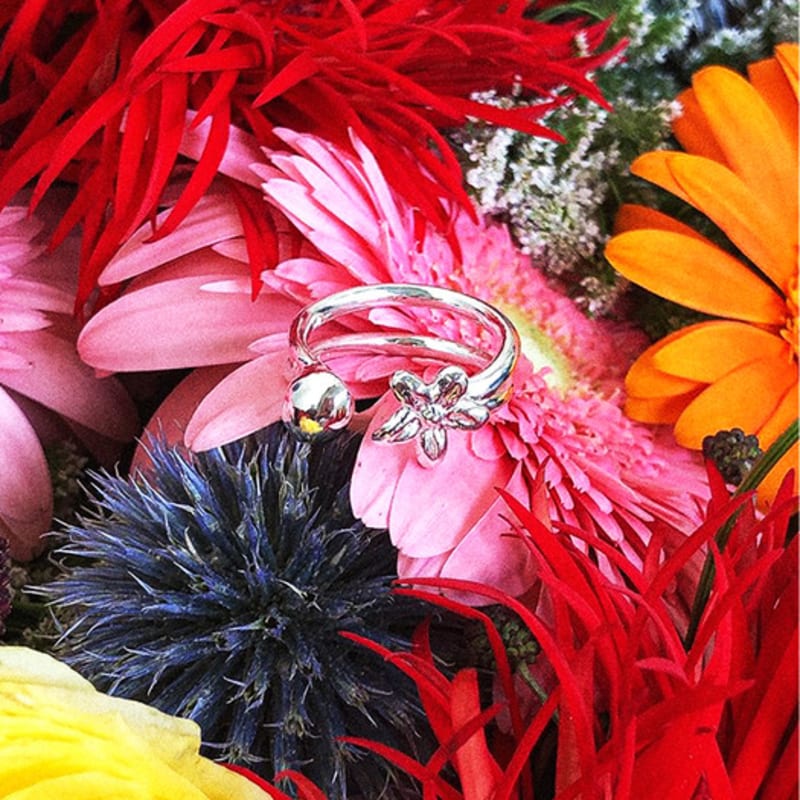 Wai. Garden Flower Ring