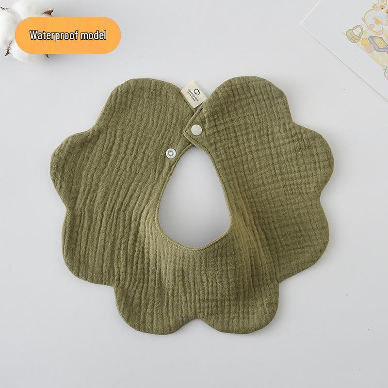 Dwustronny, wodoodporny śliniaczek dla niemowląt w stylu koreańskim z płatkami, wykonany w 100% z gazy bawełnianej
