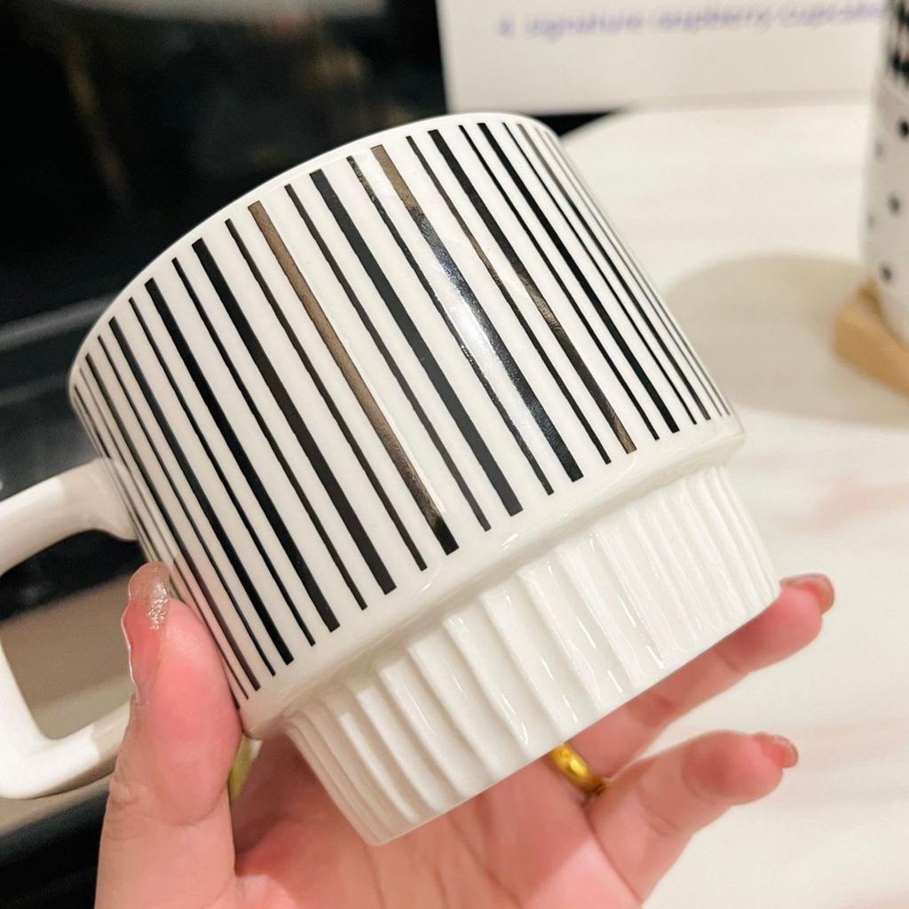 Ceramic Hepburn Retro Style Black and White Water Cup Household Stackable Cup Stackable Mug Set Souvenir