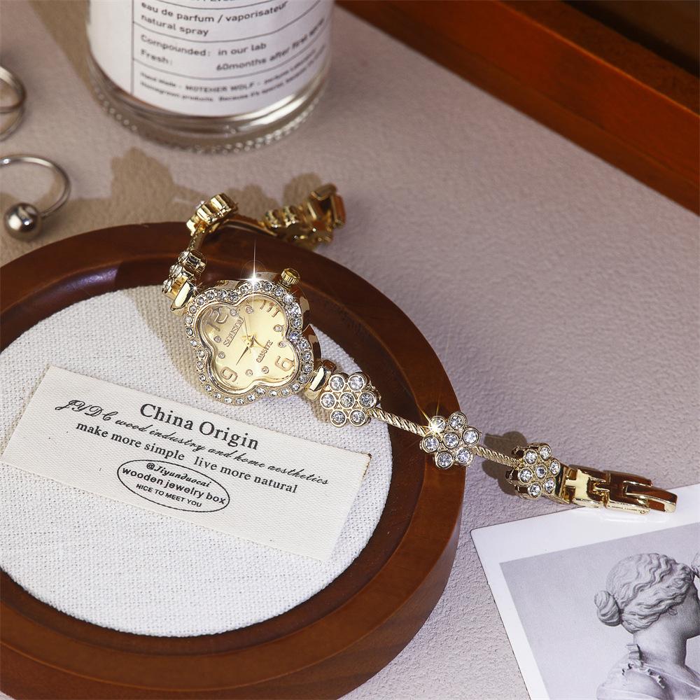 Full diamond fine leaf grass dial watch, light luxury and high-end feel, digital face bracelet, ladies' temperament exquisite watch