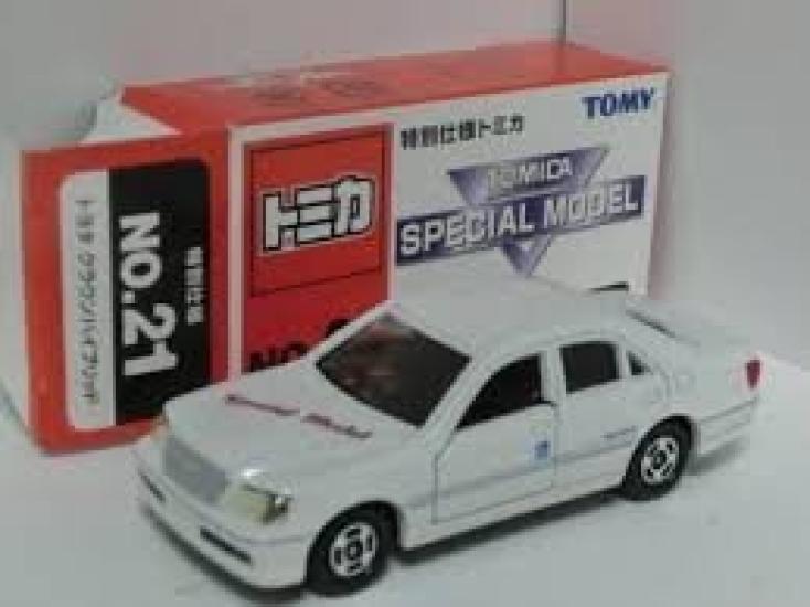 Tomica 21 Toyota Crown Hybrid Tomica No.