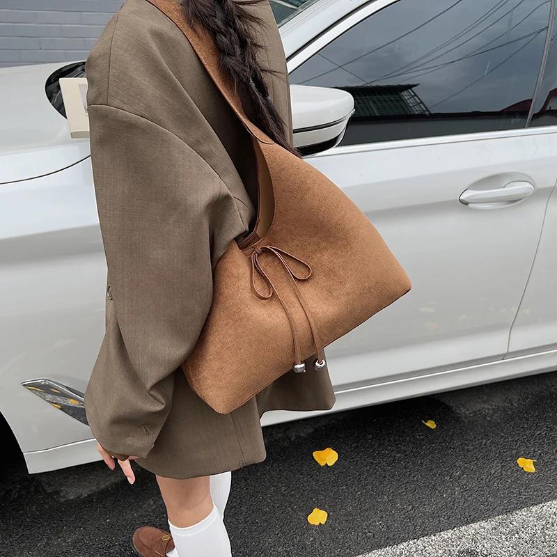 Women Faux Suede Small Shoulder Bag 2025 Winter Underarm Bag Luxury Designer Trend Brand Simple Handbags and Purses