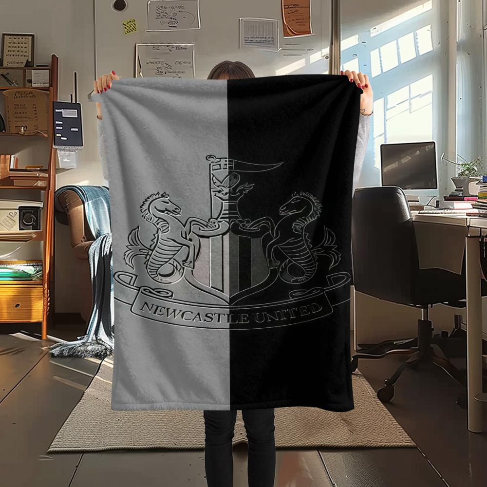 NUFC proter logo Print FlAannel Blanket, High quality Comfortable for All Seasons, Home Decor, Warmth and Comfort