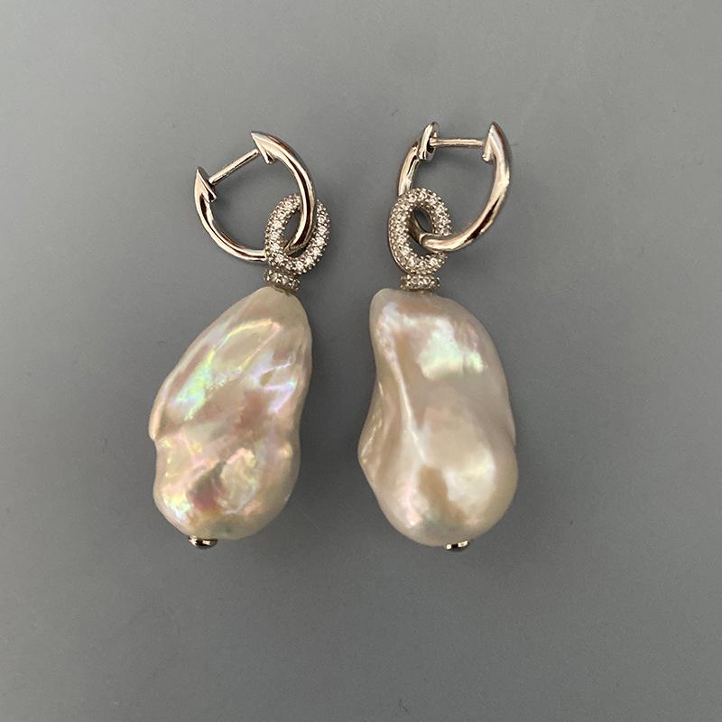 

Пресноводный жемчуг барокко Tremella 925 Tremella Hermore можно использовать как кулон.