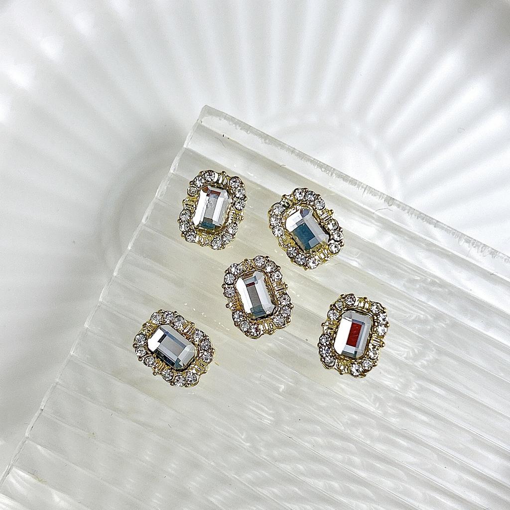 Xi Fei Hui Palace Alloy Nail Art Jewelry New Chinese-Style Explosive Flash Fertilizer Square Love Water Drop Diamond Palace Armor With Diamond