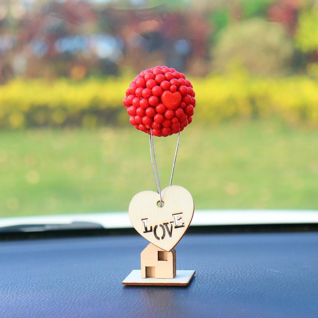 Car decorations, flying house circular notes, wooden houses, colorful advertising balloons, car decorations, ornaments