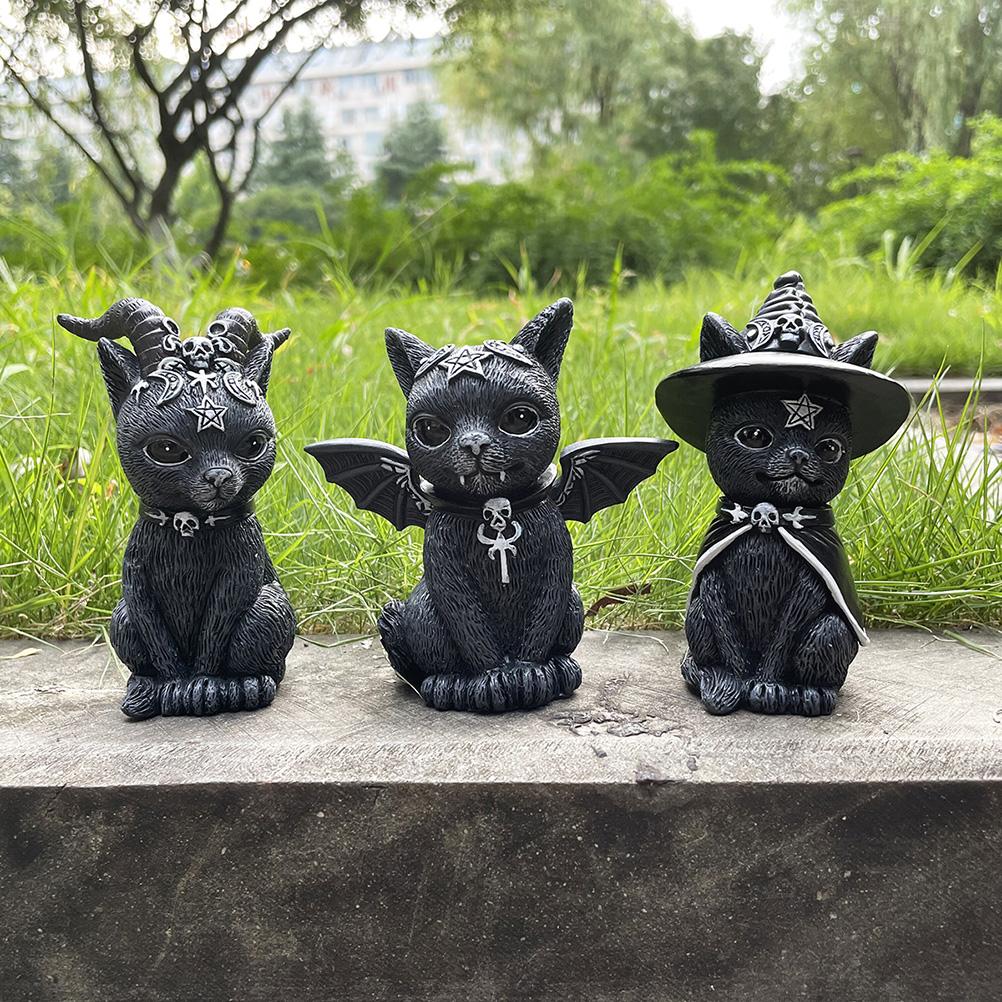 Halloween Magic Cat Resin Figurine Horned Cat Statue Desktop Decor Gift