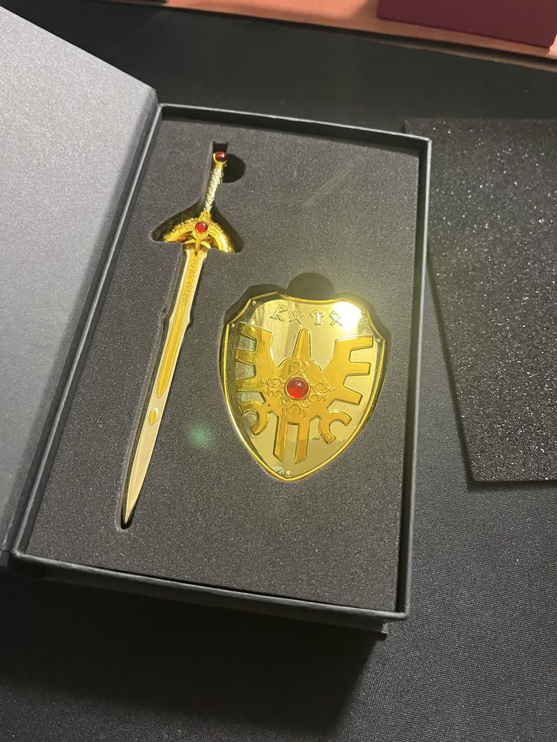 

[Б/У] Dragon Quest Галерея металлических предметов: Меч Рото, Щит Рото, 35-летие