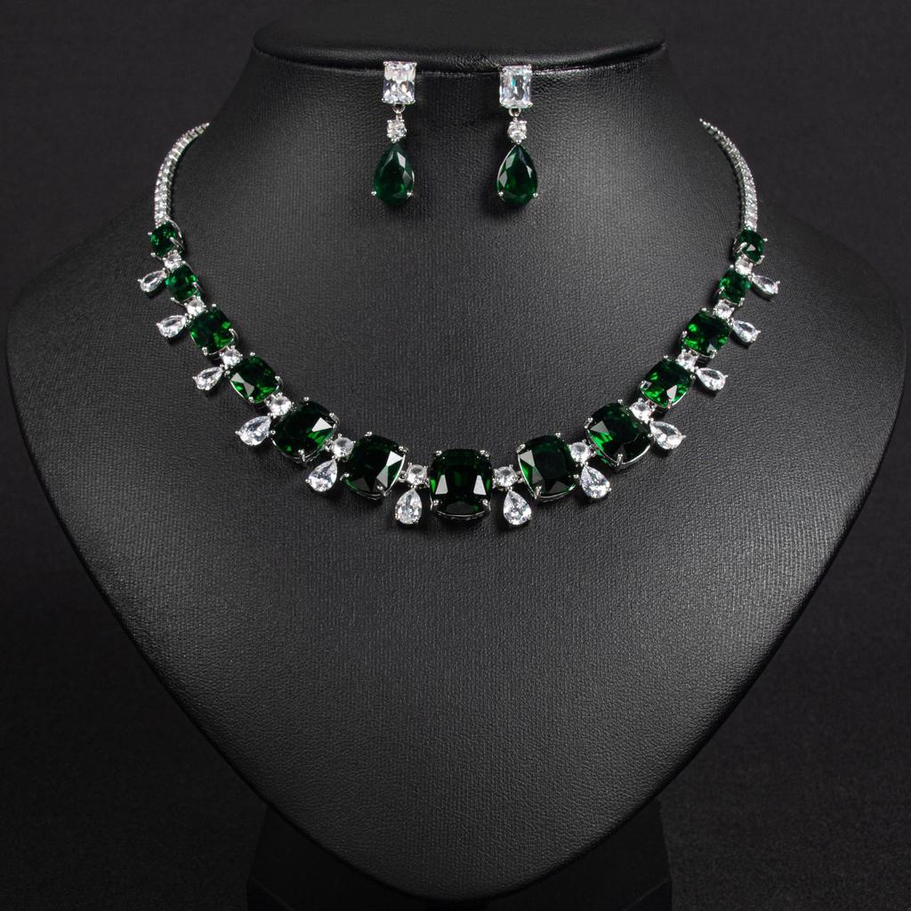Women's Light Luxury Design Fashionable Zircon Water Drop Necklace Earring Set Versatile And Niche Design Sense Set