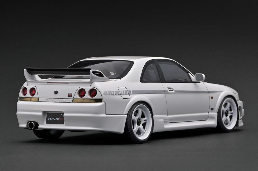 ignition model NISMO 400R White finished product IG3653 1/18 (BCNR33)