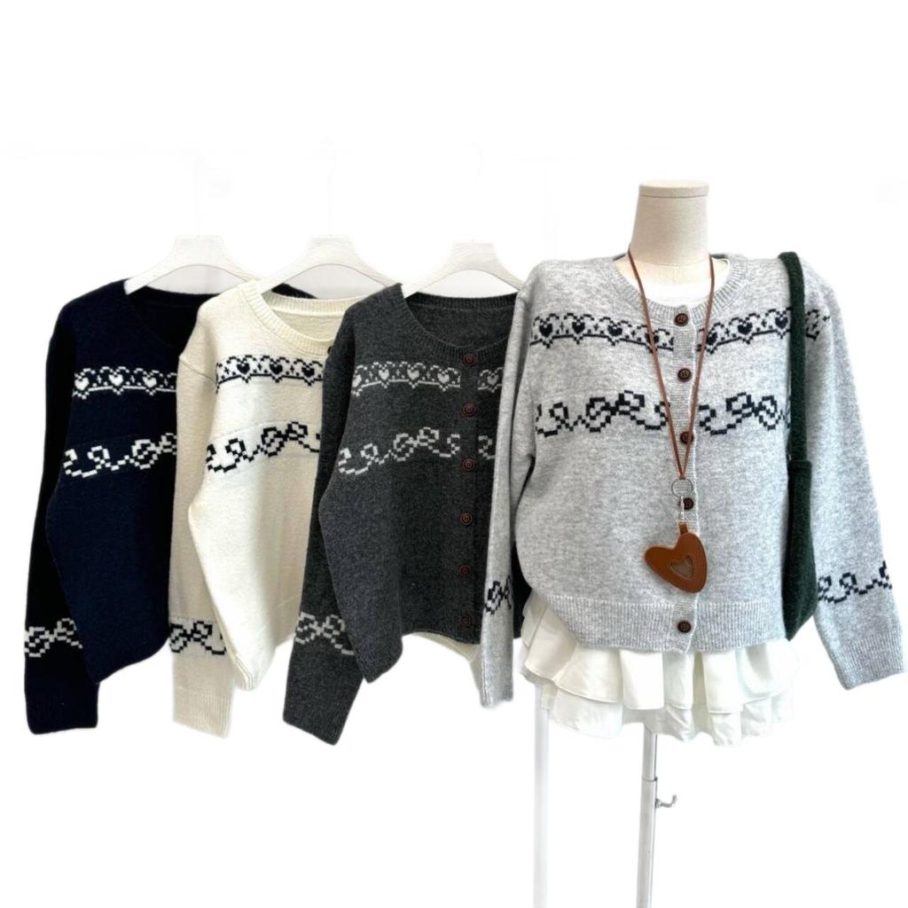 Retro Floral Embroidery Jacquard Design Sense Niche Long-sleeved Knitted Sweater Cardigan Color Matching Sweater Single-breasted Jacket Women