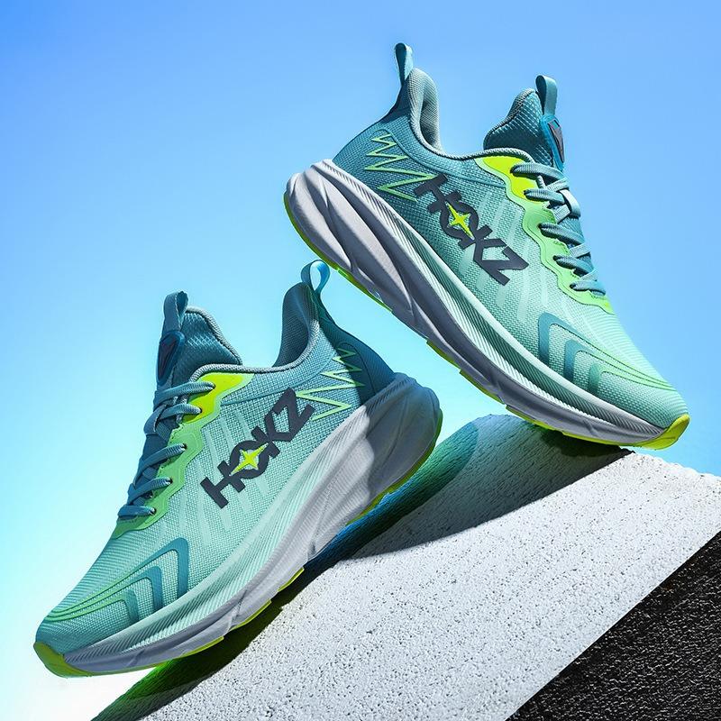 A men's fly-woven mesh breathable sports casual shoes trendy non-slip cushioning marathon running shoes
