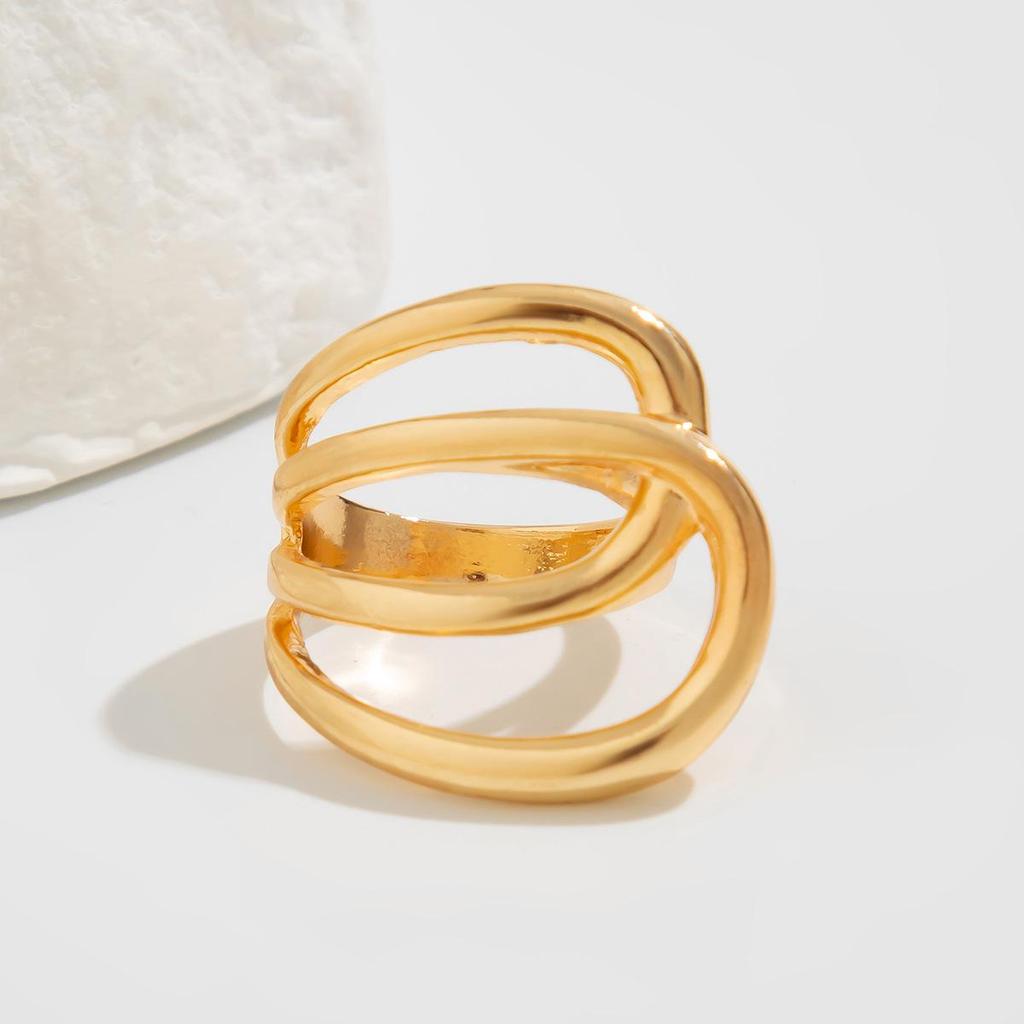 Exaggerated Wide-Edged Smooth Hammer Pattern Irregular Alloy Bracelet Set