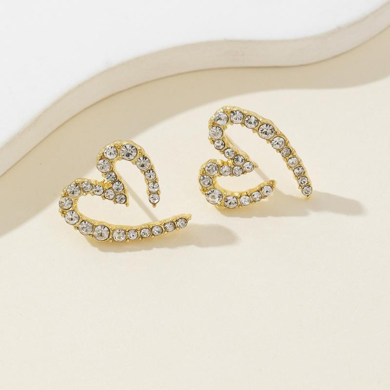 Elegant Gold Color Rhinestone Heart Stud Earrings For Women Exquisite Shiny Crystal Earrings Fashion Party Daily Wear Jewelry