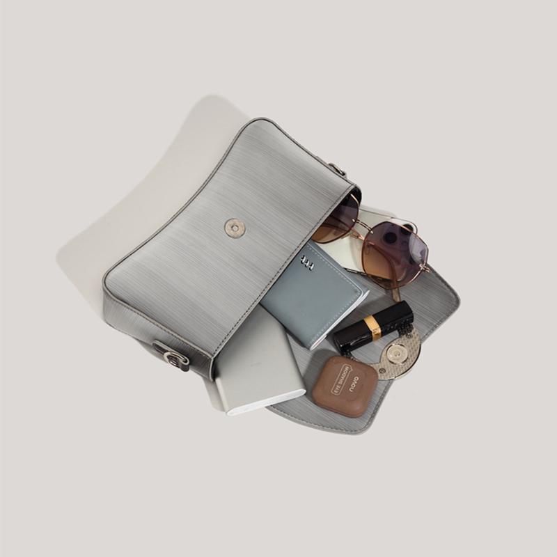 Серебряная градиентная женская сумка через плечо с классическим дизайном и клапаном — фото 5