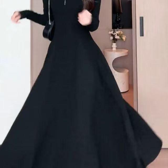 Autumn/Winter 2026 Hepburn-Inspired Slimming Knee-Length Dress