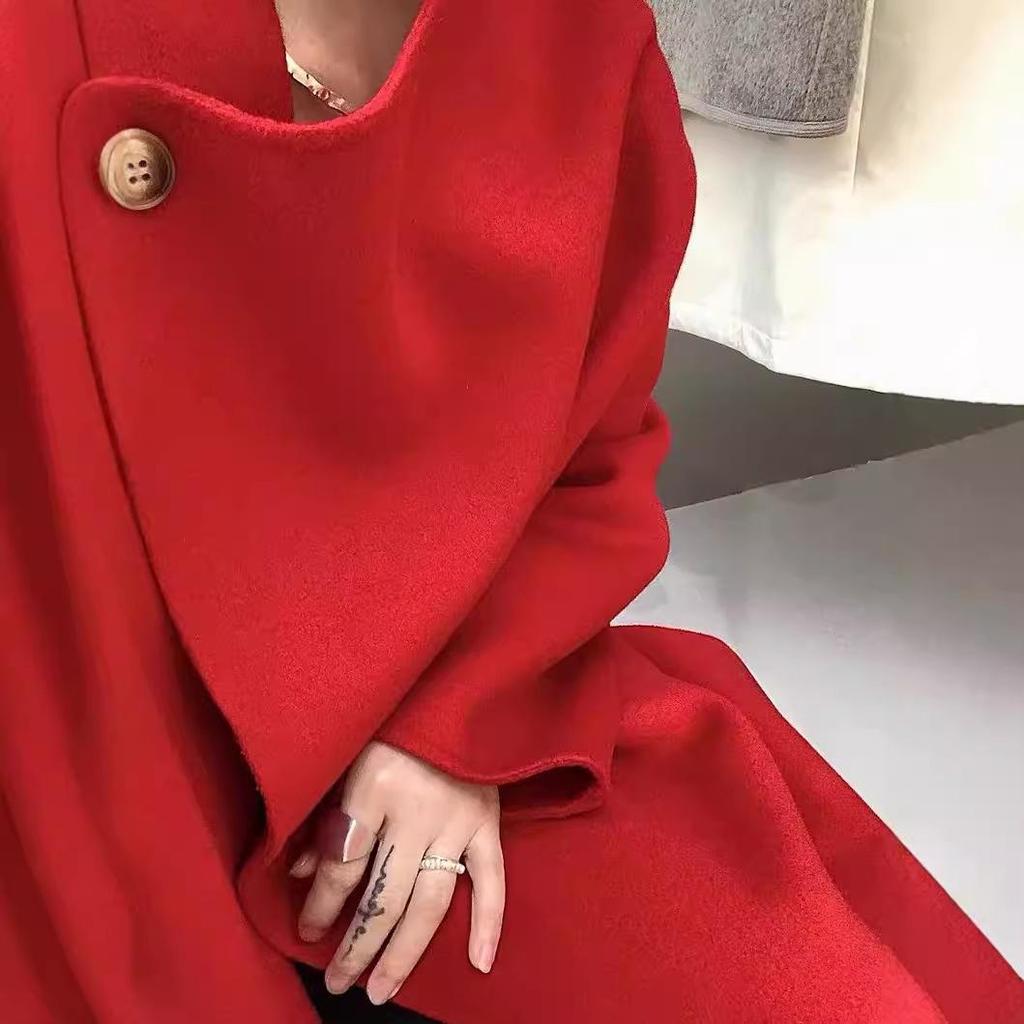 Designer Unregelmäßiger Ein-Knopf Doppelseitiger Chili-Roter Mantel
