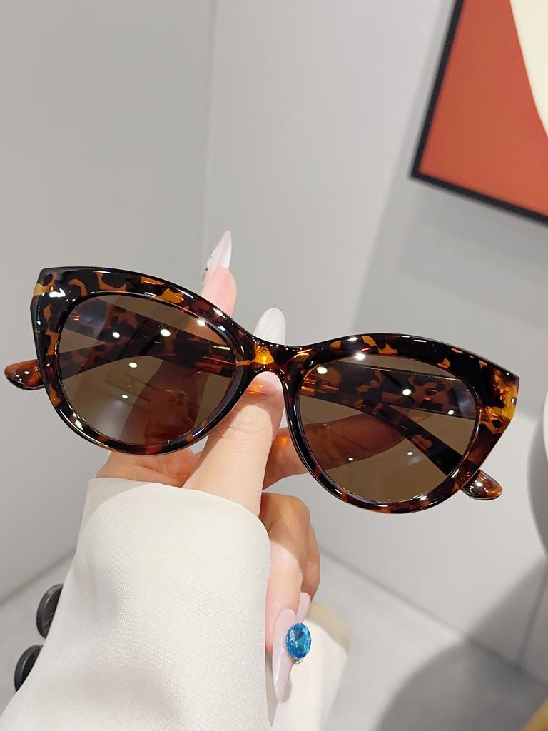 1Pc Cat-Eye Women's Sunglasses, Classic Black Frame with a High-End Feel, Enhances the Appearance of the Face