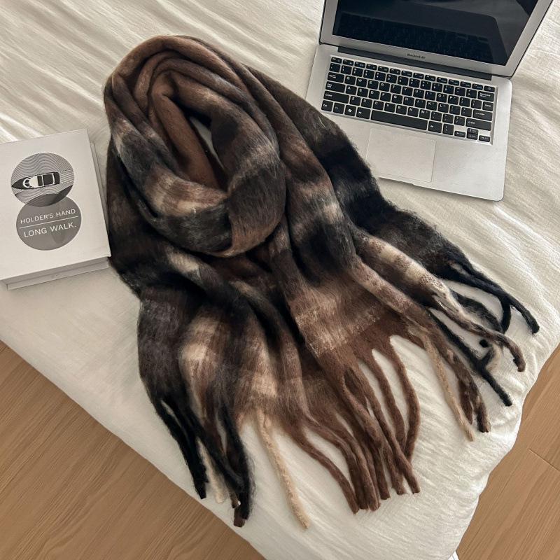 High-End Plaid Shawl for Women - 2025 Autumn/Winter Korean Style Thickened Imitation Cashmere Scarf