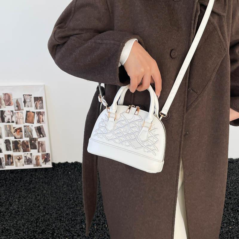 Women's New Popular Shell Bag High-end Embroidered Handbag Diamond Check Niche One-shoulder Crossbody Bag