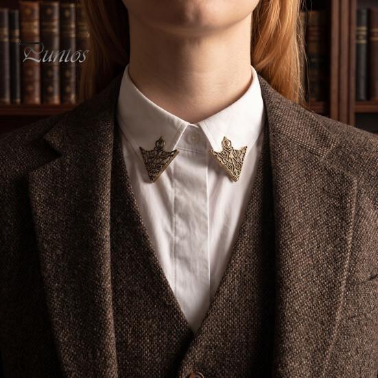 Women Collar Clip 1 Pair Vintage Shirt Clip, Hollow-Out Decoration Alloy Suit Triangle Brooch Pin for Men Metal
