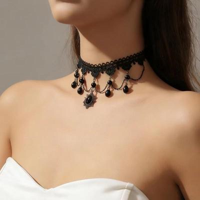 Náhrdelníky a přívěsky – Choker náhrdelníky